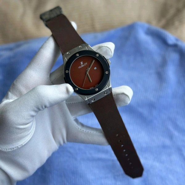 Most Demanded Analog High Quality Watch With High Quality Strap Best finishing Body & Case