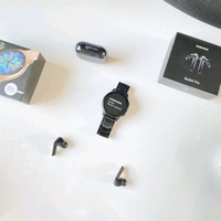 Most Awaited Budget Combo | Active 2 Amoled Display Smartwatch And Buds 3 Pro Best Quality Earphone
- Black
