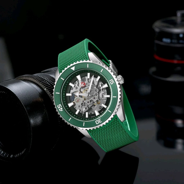 Analog Captain Cook 43mm Hot Selling Watch