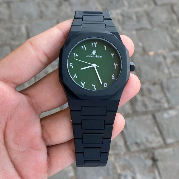 Analog Its Steel Case, Octagonal Bezel, “tapisserie” Dial And Integrated Bracelet.