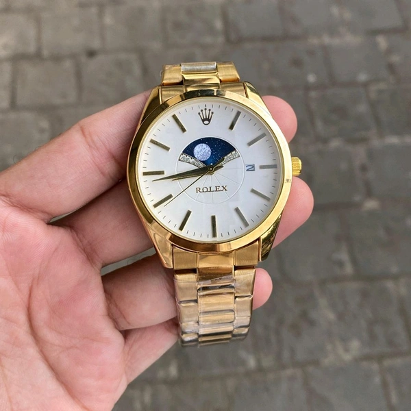 Analog Quartz Watch – Premium Style at a Budget Price