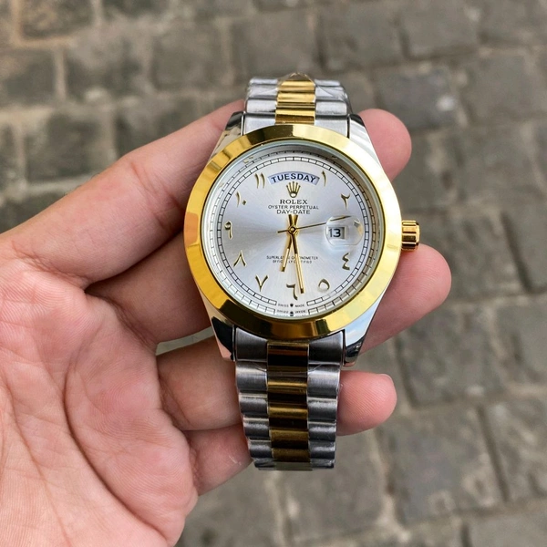 Analog Day Date High Quality Quartz Movement Collection With High Quality Strap Best finishing Body & Case