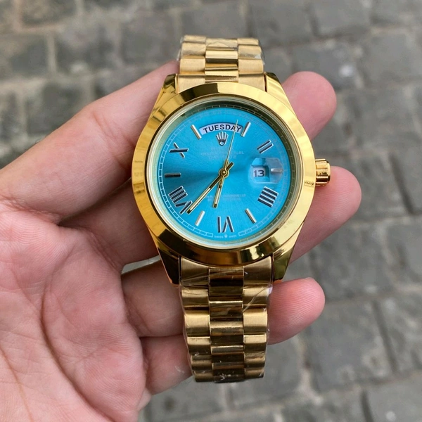 Analog Day Date High Quality Quartz Movement Collection With High Quality Strap Best finishing Body & Case