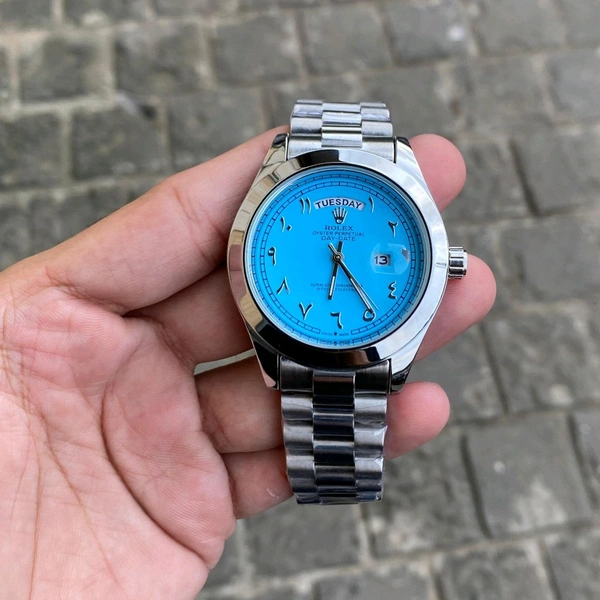 Analog Day Date High Quality Quartz Movement Collection With High Quality Strap Best finishing Body & Case