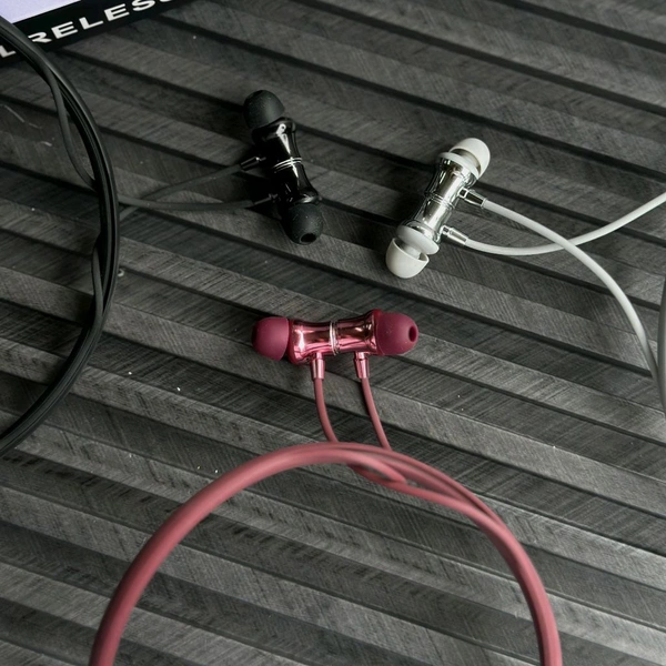 Bluetooth Truly Wireless In Neckband With Mic - Pink