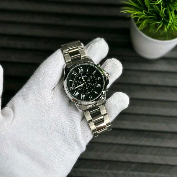 Men’s Classic Analog Watch – Elegant Dial, Date Display, Chronograph Working – Formal & Casual Wear