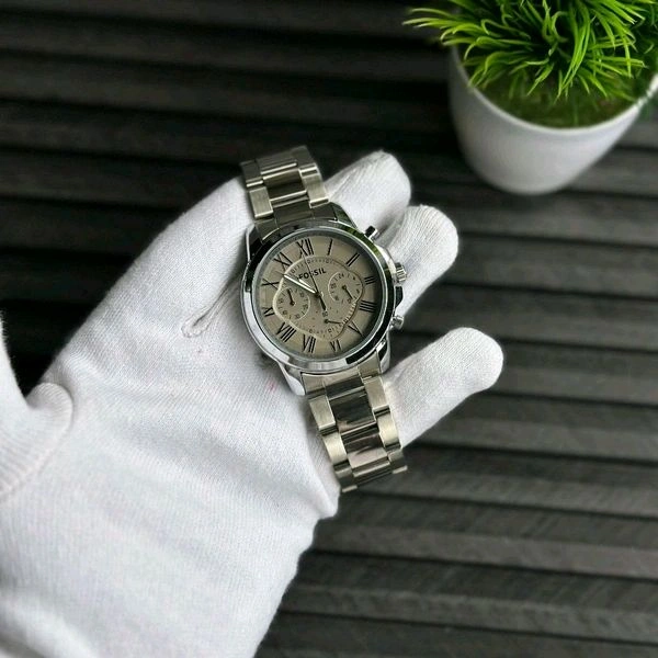 Men’s Classic Analog Watch – Elegant Dial, Date Display, Chronograph Working – Formal & Casual Wear