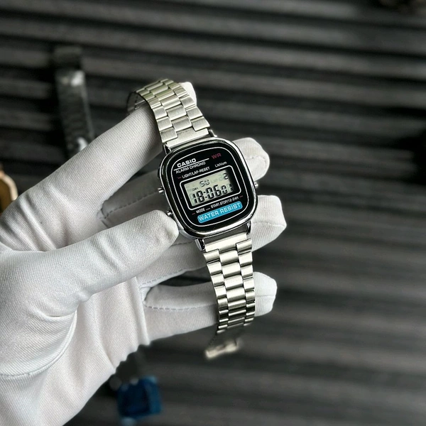 Most Demanded Digital High Quality Watch With High Quality Strap Best finishing Body & Case
