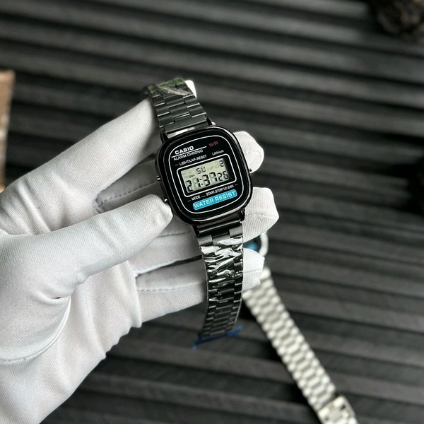 Most Demanded Digital High Quality Watch With High Quality Strap Best finishing Body & Case