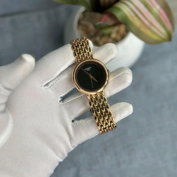 Most Demanded Analog Quartz Movement Collection With High Quality Strap Best finishing Body & Case