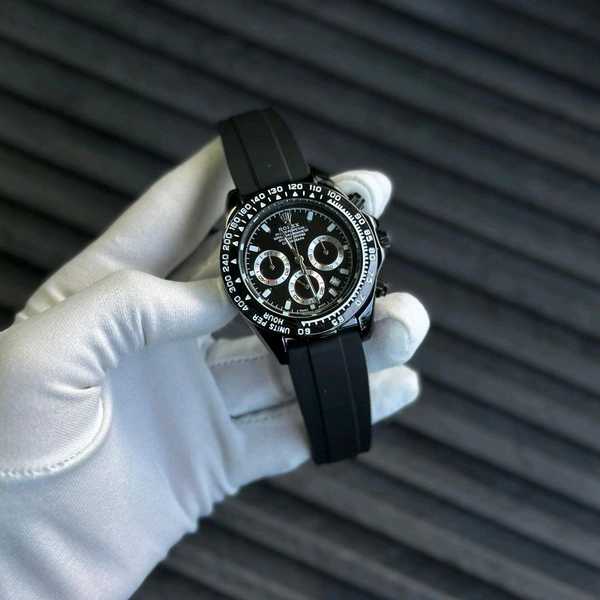 Men’s Classic Analog Watch – Elegant Dial, Date Display, Chronograph Working – Formal & Casual Wear