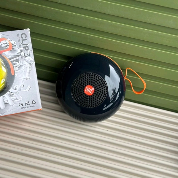 Clip 3 Portable Bluetooth Speaker Dynamic Thunder Sound 1200MAH Battery RGB 5 W Bluetooth Speaker Multicolor, Stereo Channel