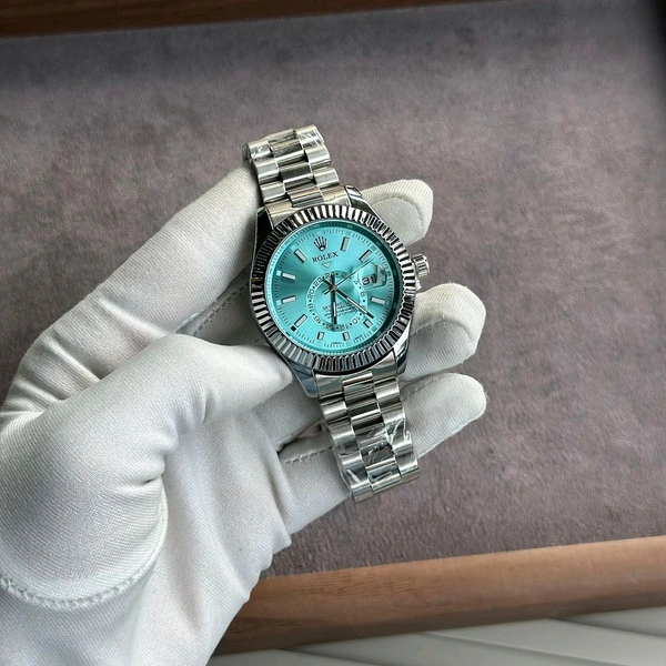 Men’s Classic Analog Watch – Elegant Dial, Date Display – Formal & Casual Wear