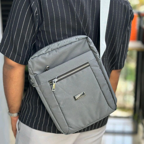 Winsor Premium Shoulder Bag – Grey Edition (Unisex Travel & Everyday Use)