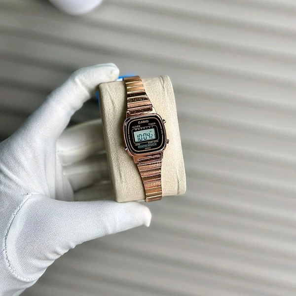 Digital High Quality Quartz Movement Watch Collection With High Quality Strap Best finishing Body & Case