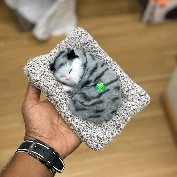 Sleeping Cat Car Dashboard Toy – Cute Plush Showpiece with Soft Faux Fur, Realistic Design & Perfect for Car, Home, Office, and Gifting