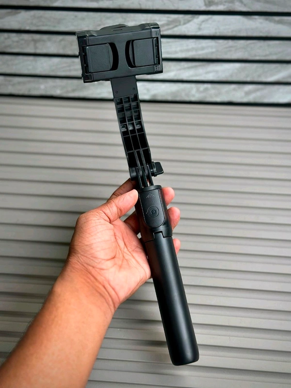 Q08 3-in-1 Gimbal Stabilizer with Selfie Stick & Tripod | Smart Anti-Shake, Bluetooth Control, 360° Rotation – Compatible with Android & iOS