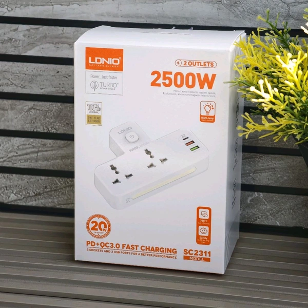 LDNIO 2500W Universal Power Strip with 20W PD Fast Charging, QC 3.0 USB Ports & Touch-Control Night Lamp
