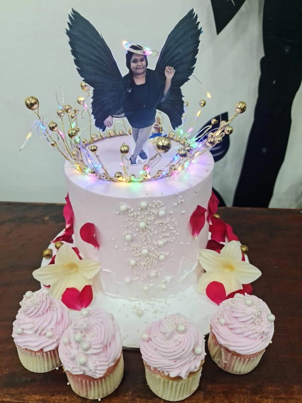 C2CCEC6 (WITH CUPCAKE)