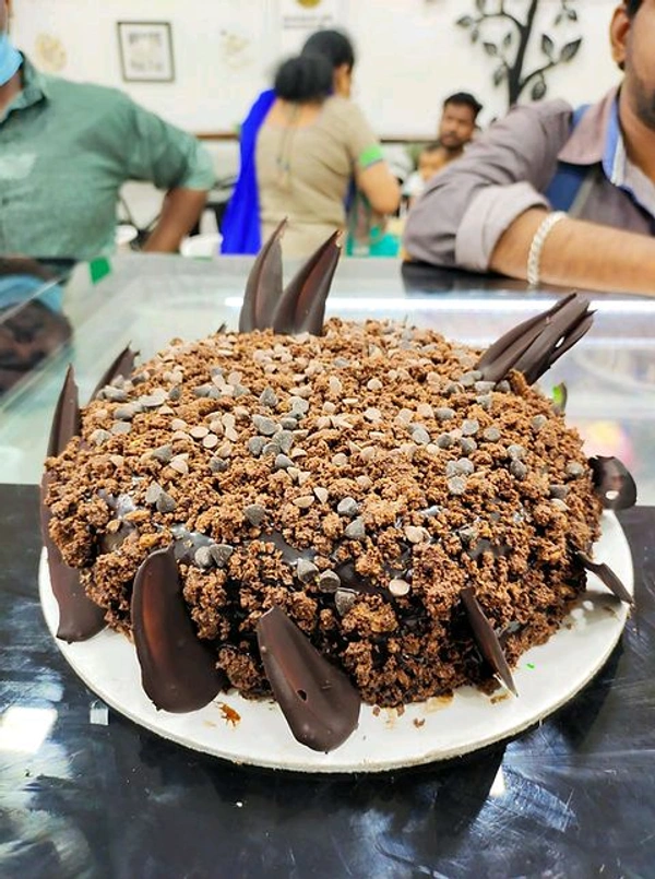 DARK CHOCOLATE ROCKY ROAD