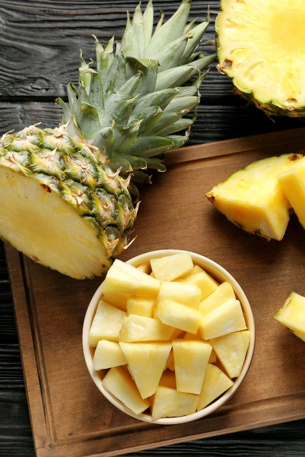Pineapple - 900gm-1.20kg