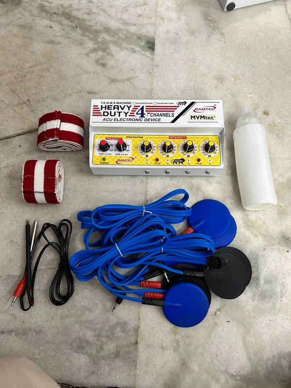 Ramtec 4 Ch Tens Machine With All Accessories And Gel - White
