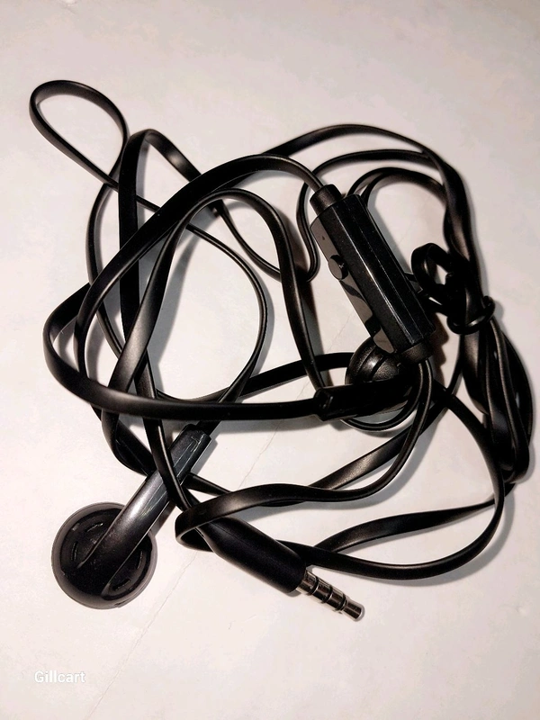 Gionee Earphone Black Color - Black