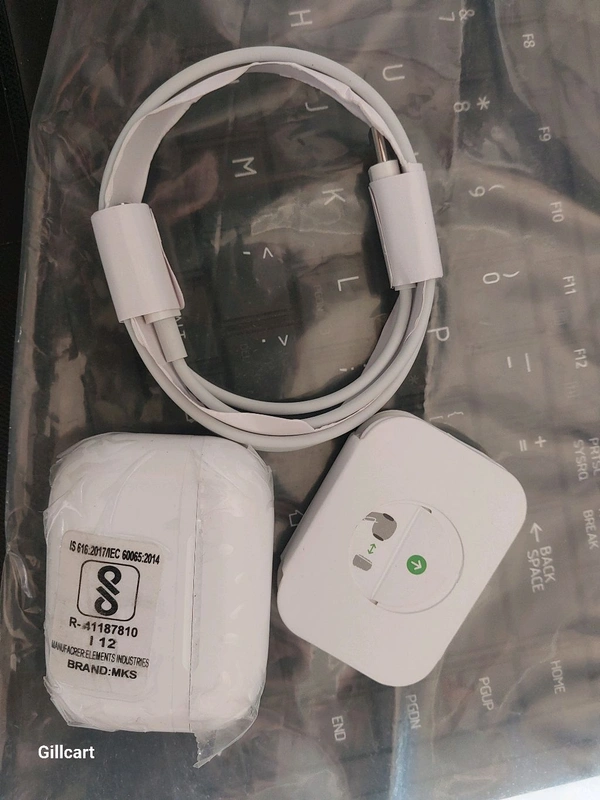 Airpods Pro White  - White