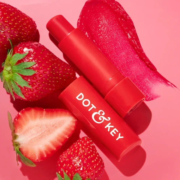 Dot & Key Barrier Repair Hydrating Lip Balm SPF 50+ (Strawberry Red - High Tinted) - 4.5 g