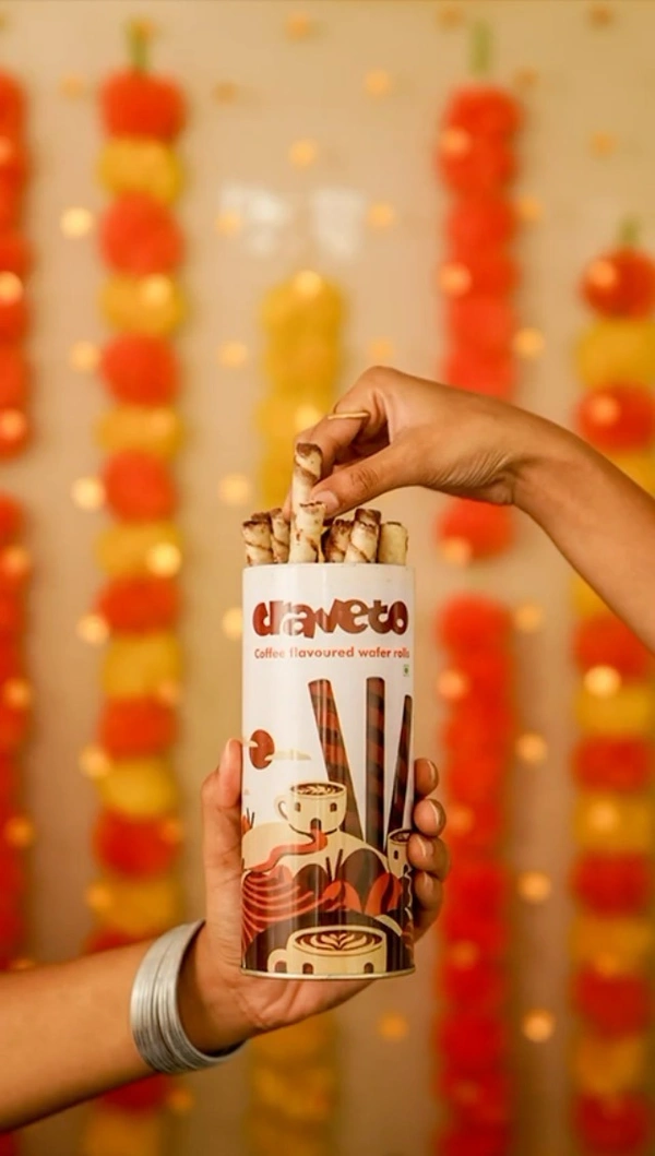 Craveto Coffee Flavoured Wafer Rolls Tin - 150 g