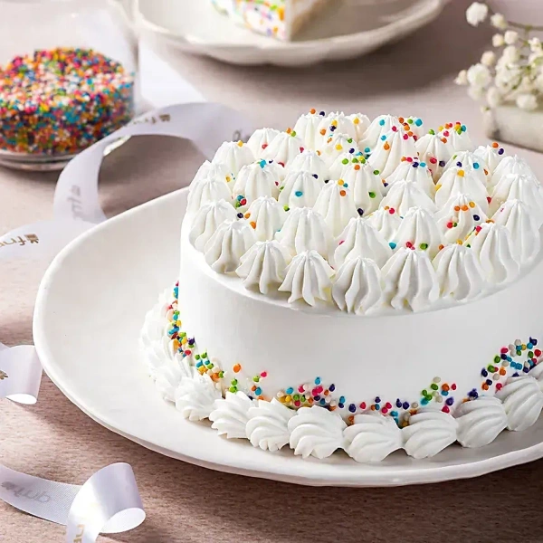 Love At First Bite Vanilla Cake