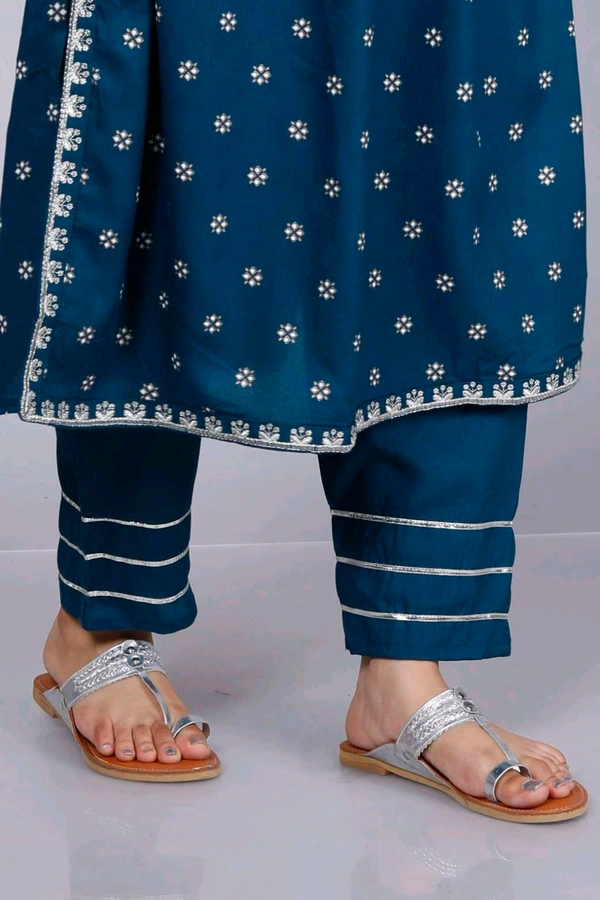 Rayon Embroidered Naira Cut Kurti 3 pcs Set - 2XL