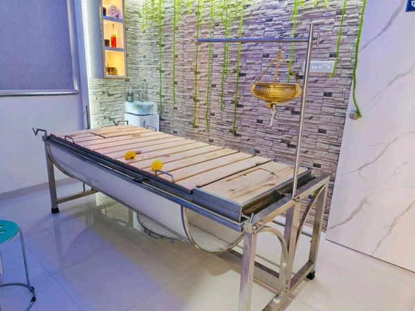 Multipurpose Panchakarma Table