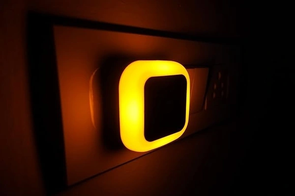 0.5W Led Plug in Smart Night Lamp with, Automatic Sensor -(, Pack of 1, Polycarbonate) - 5D x 5W x 5H Centimeters, White