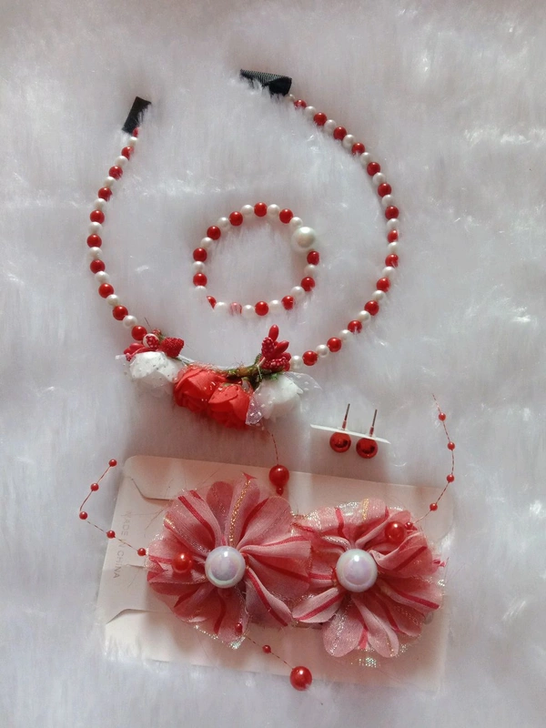 Kids Accessories  - Red, Free
