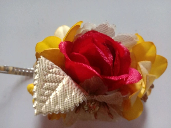 Center Clip  - Red