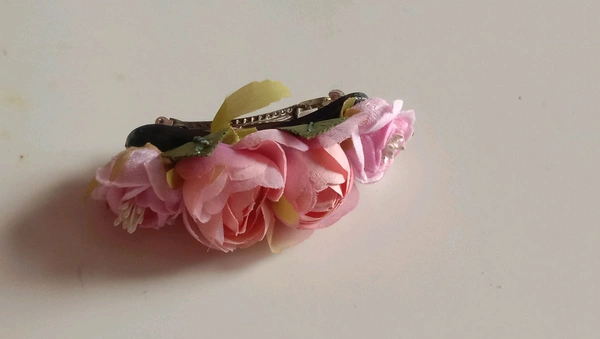 Center Clip  - Pink