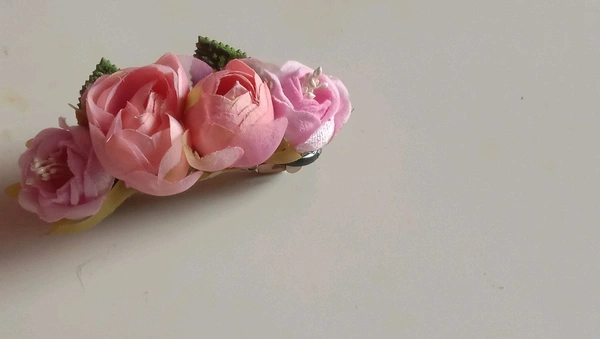 Center Clip  - Pink