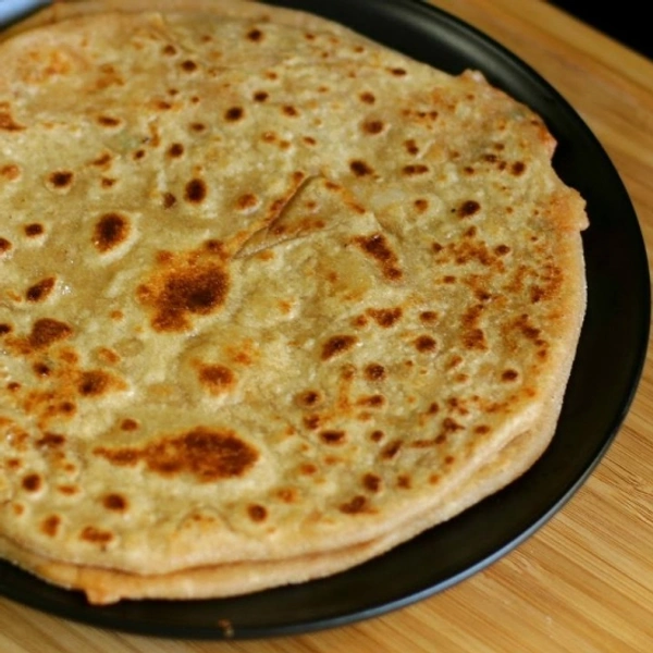 Paneer Paratha   (1 Pieces ) - Half Plate ( एक पीस पराठा )