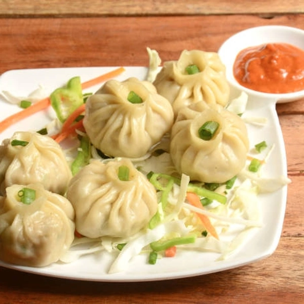 Veg momos - हाफ प्लेट