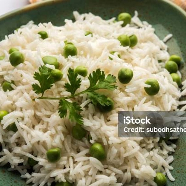 मटर पुलाव  - हाफ प्लेट