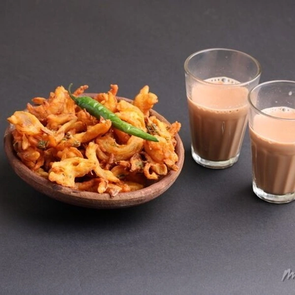 प्याज पकोड़े - Family Restaurant, Half Plate