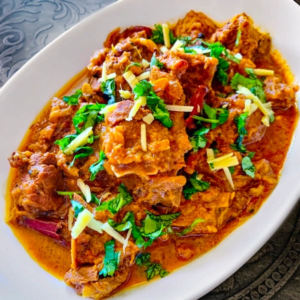 मटन करी - Family Restaurant, Half Plate