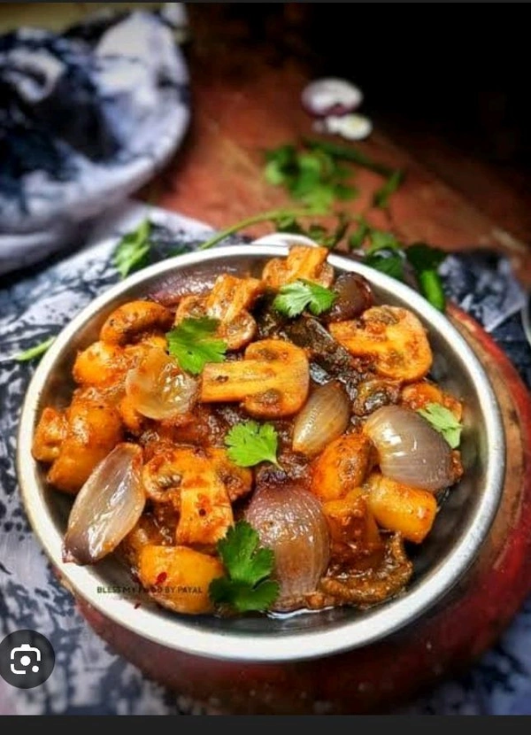 मशरूम दो प्याजा - Family Restaurant, Half Plate