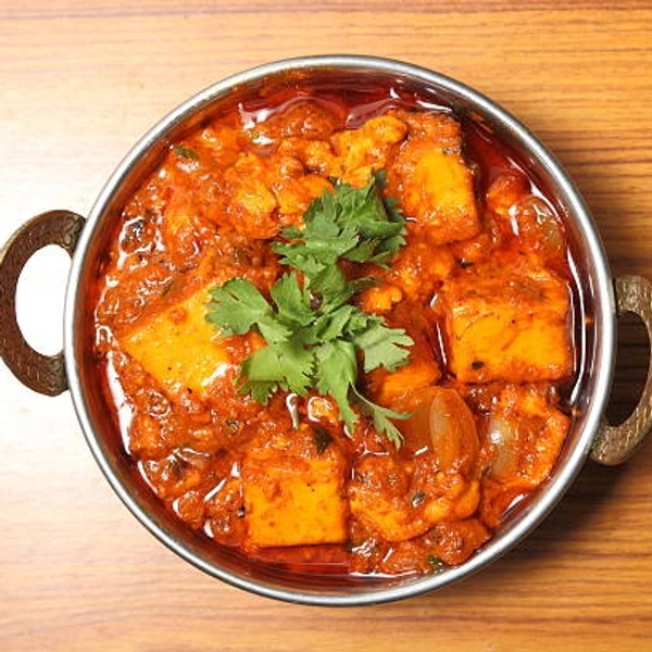 कढ़ाई पनीर - Family Restaurant, Half Plate