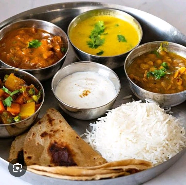 वेज थली - Family Restaurant, Full Thali