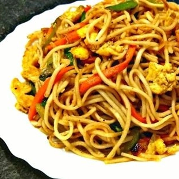 एग चाऊमीन - Family Restaurant, Half Plate