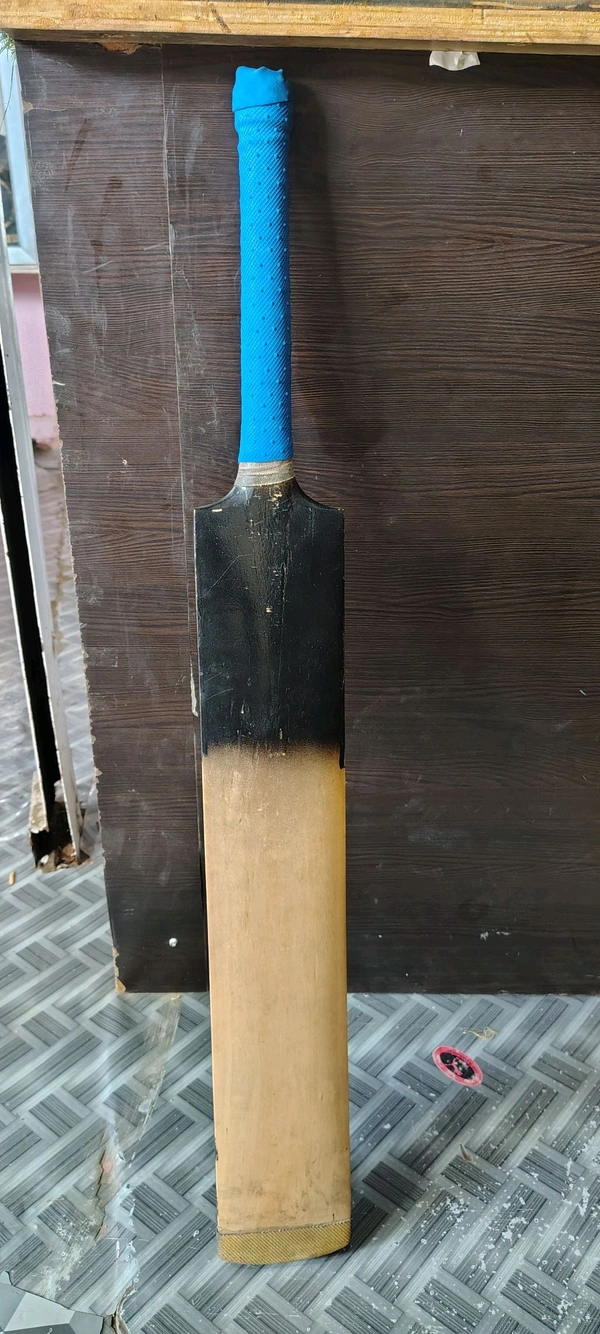Half black cobra bat