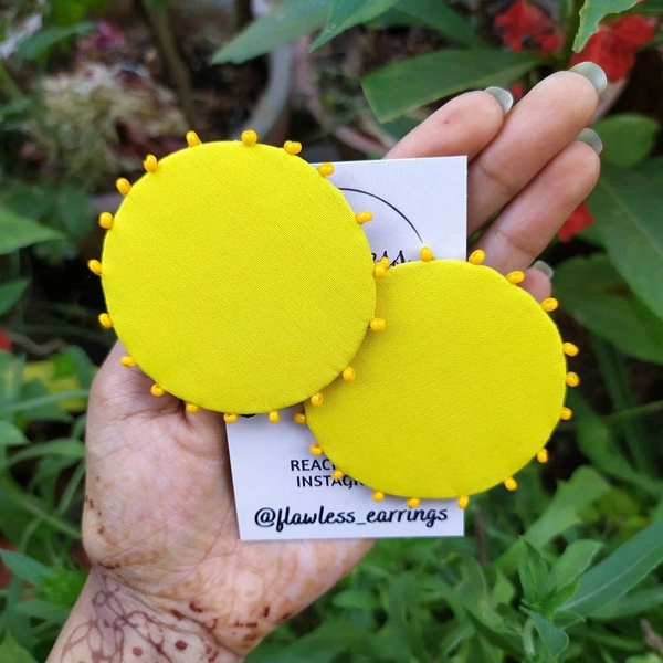 Yellow Round