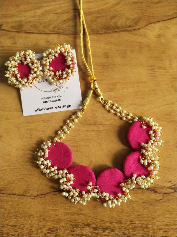 MAJENTA Pink Choker Set